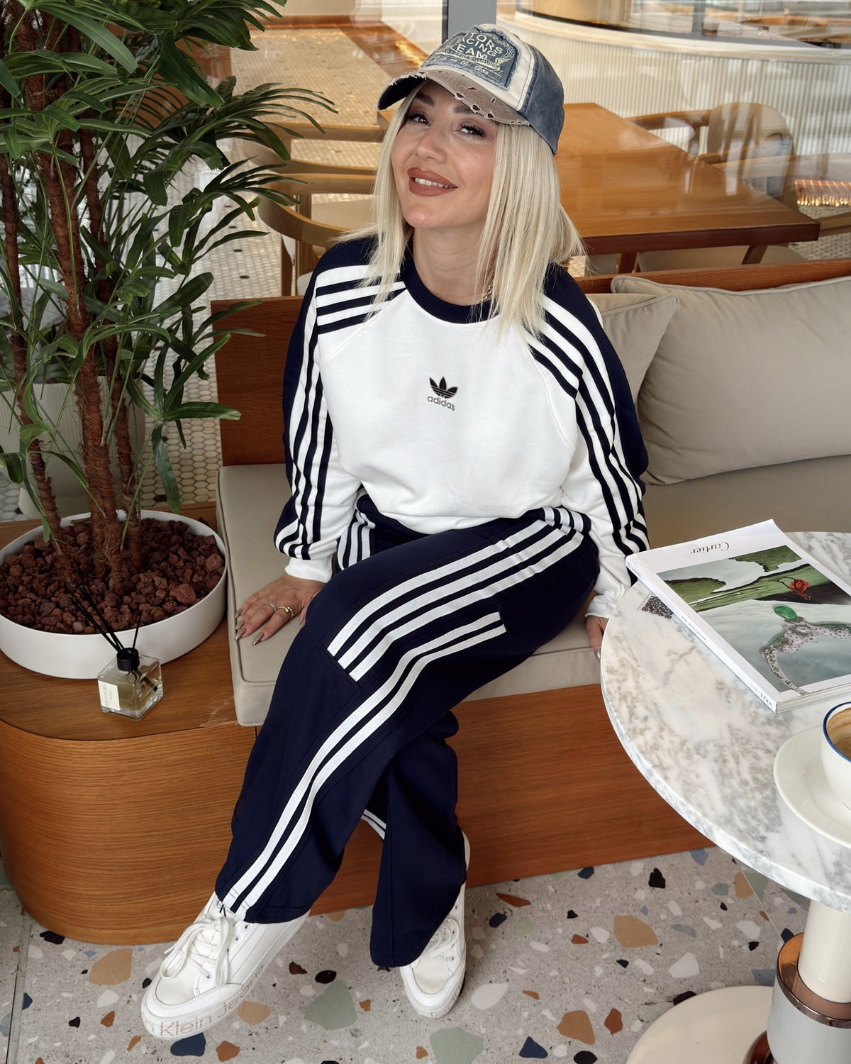 Lacivert & Beyaz Şerit Detaylı Kadın Eşofman Takımı