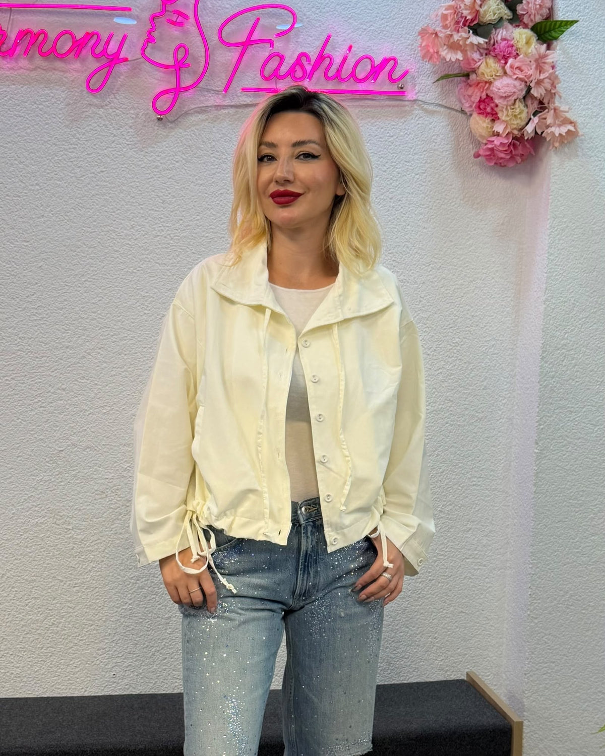 Ekru Büzgü Detaylı Oversize Ceket