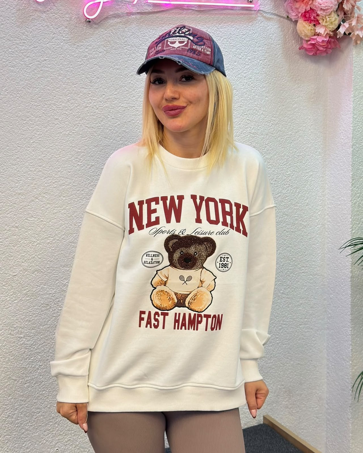 Ekru New York Ayıcık Baskılı Kadın Sweatshirt